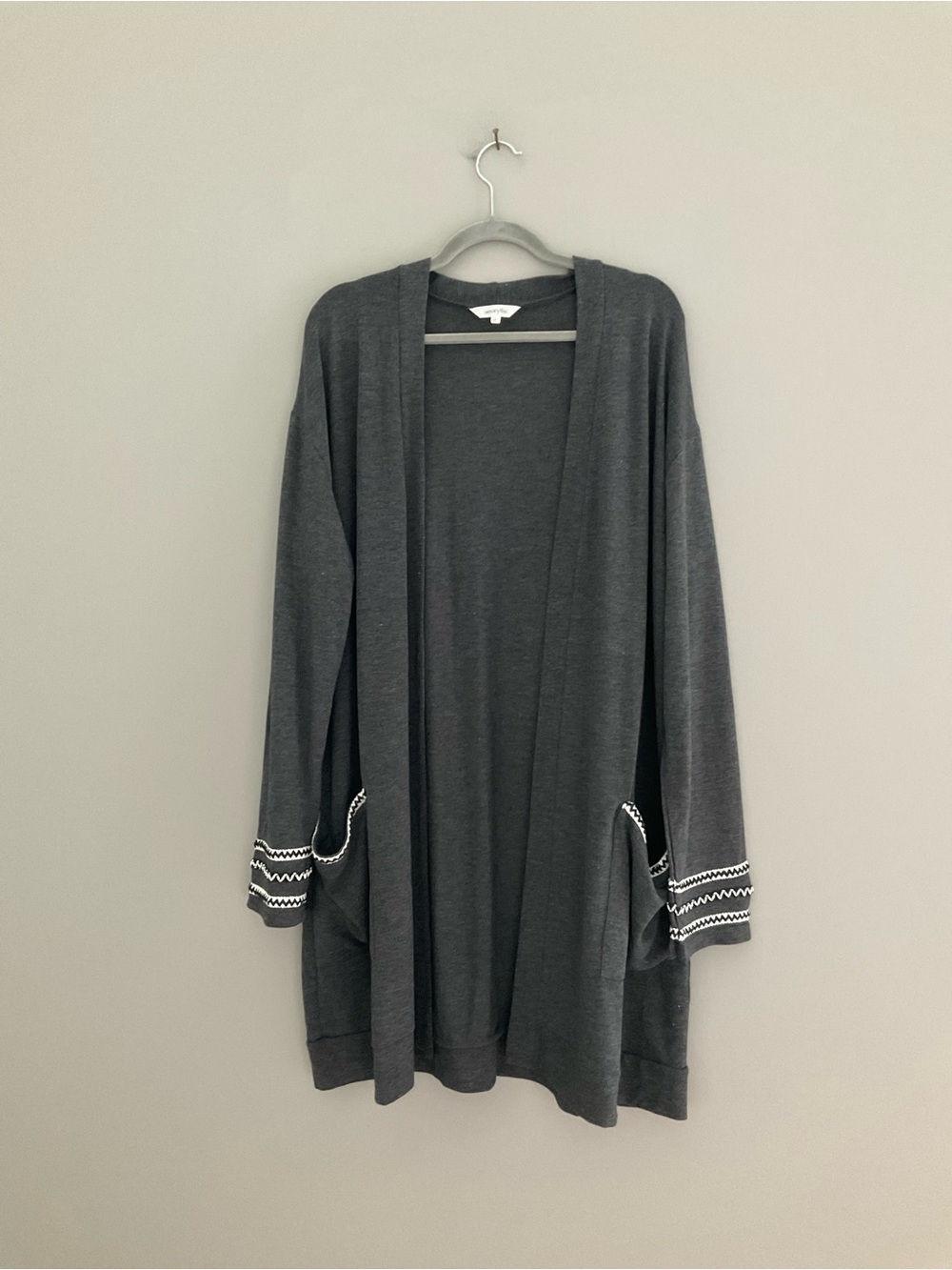 Amaryllis, Gray Cardigan